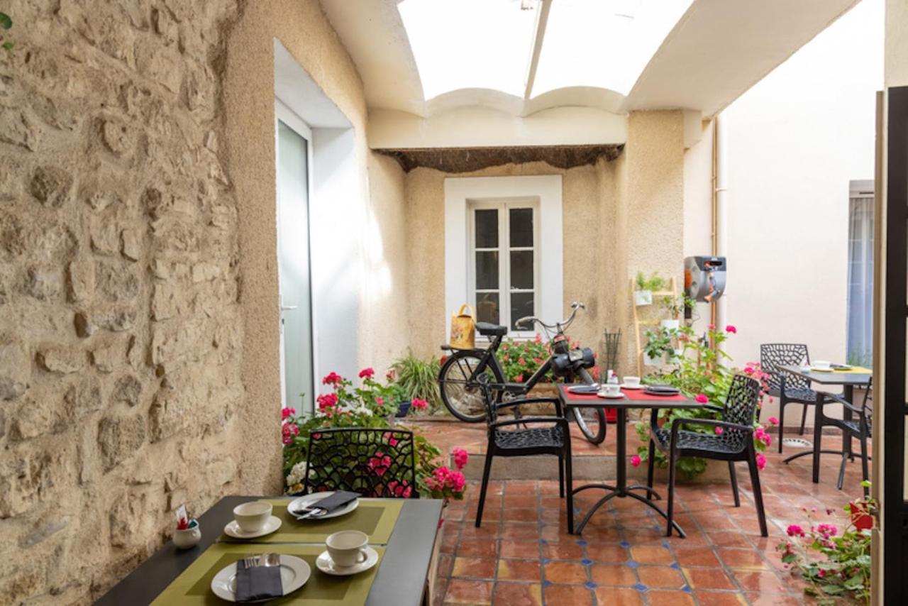 Best Western Le Comtadin Carpentras Bagian luar foto
