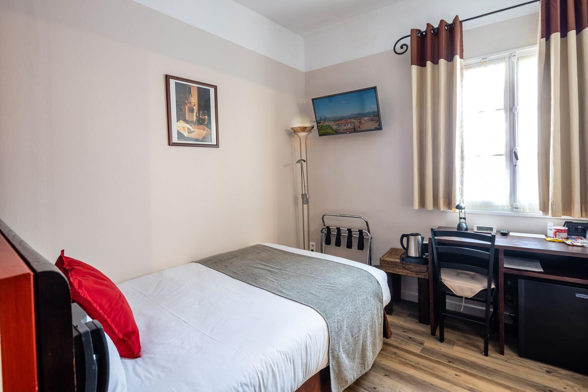 Best Western Le Comtadin Hotel Carpentras Bagian luar foto