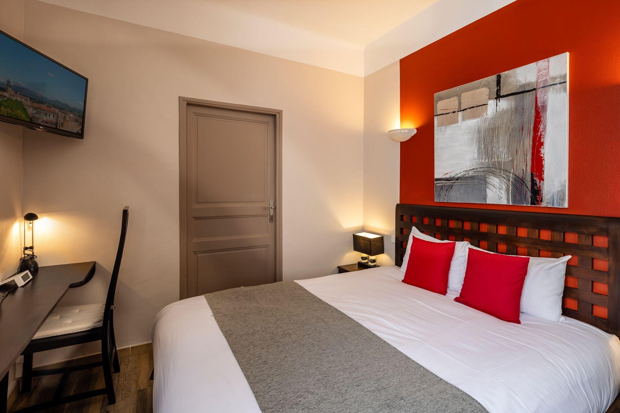 Best Western Le Comtadin Hotel Carpentras Bagian luar foto