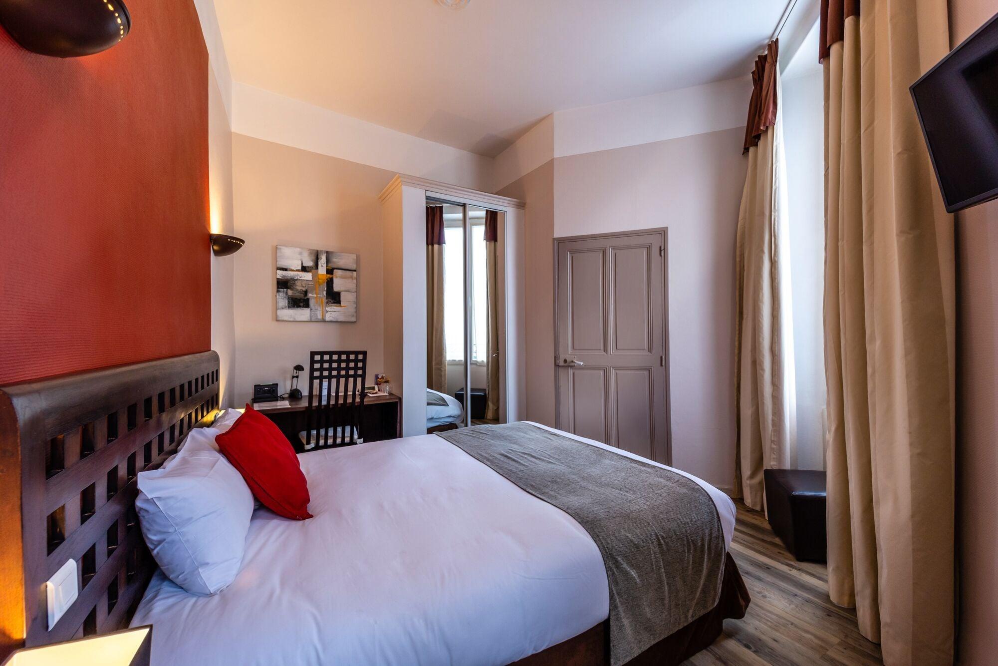 Best Western Le Comtadin Hotel Carpentras Bagian luar foto