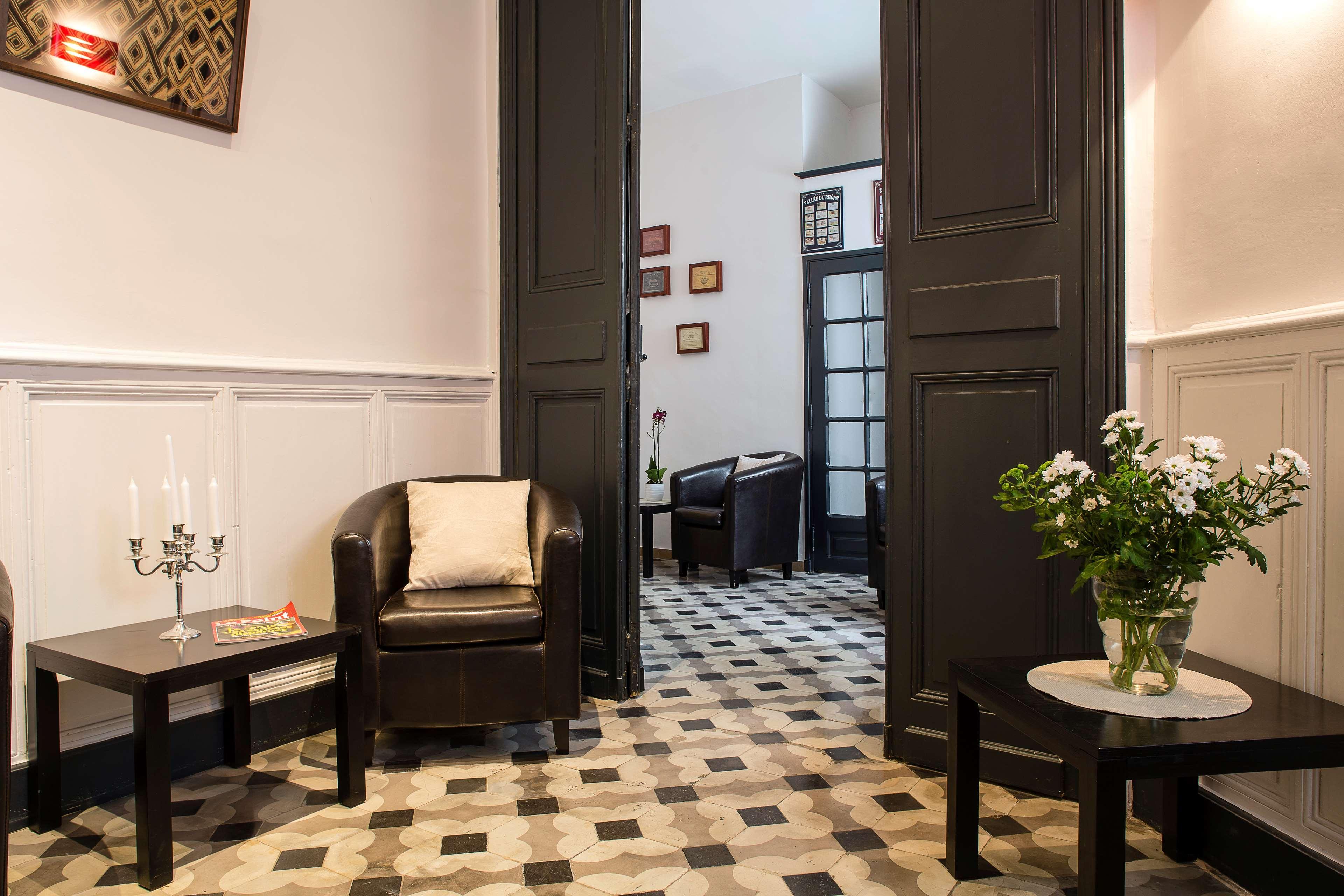 Best Western Le Comtadin Carpentras Bagian luar foto