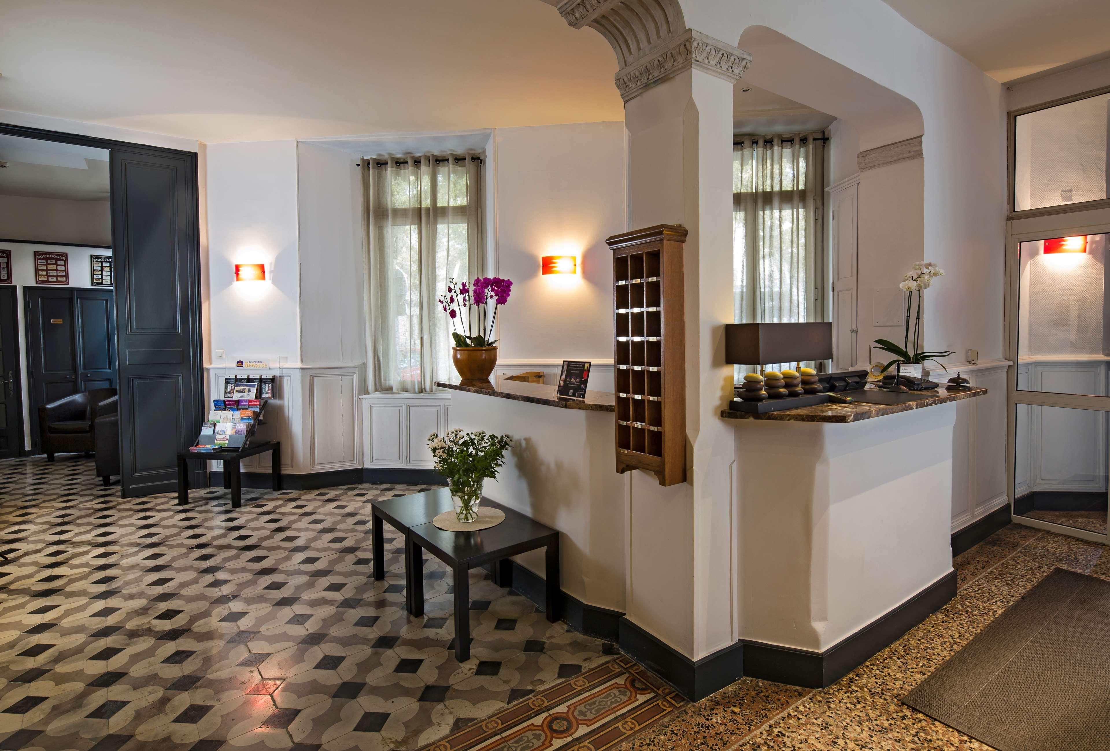 Best Western Le Comtadin Carpentras Bagian luar foto