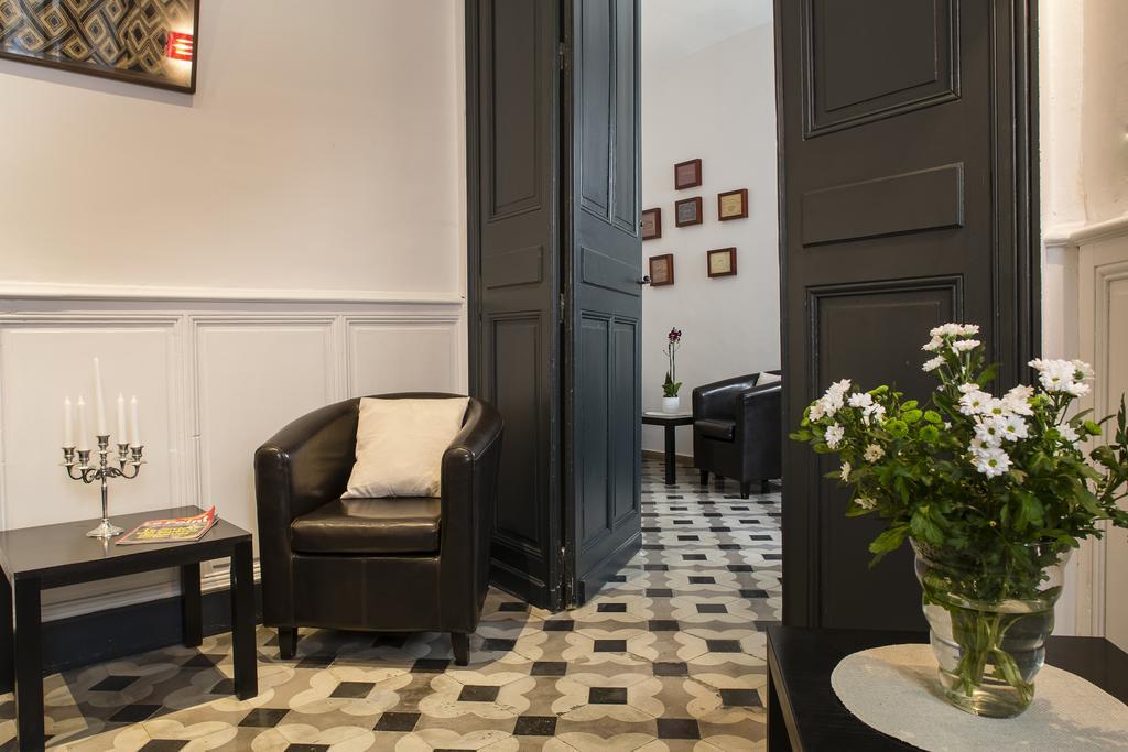 Best Western Le Comtadin Carpentras Bagian luar foto